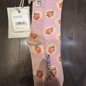 Magnolia Pearl Pink Floral SHORT Socks Pristine cond, Nvr worn